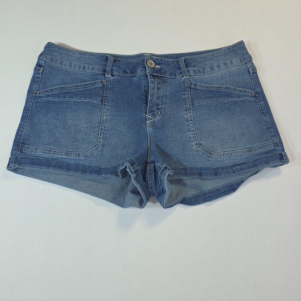 Unionbay Juniors Utility Jean Shorts Size 13/31 Blue Denim Cuffed Stretch